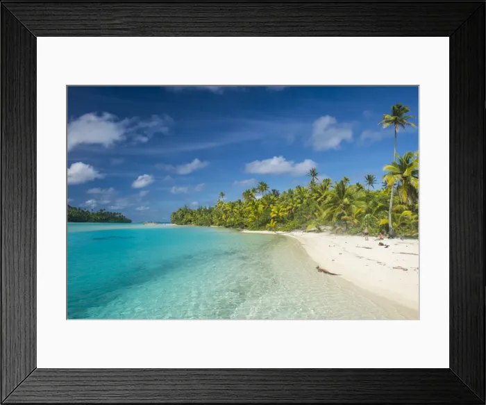 Framed Print : White sand bank in the turquoise waters of the Aitutaki lagoon, Rarotonga and the Cook Islands Framed Print : White sand bank in the turquoise waters of the Aitutaki lagoon, Rarotonga and the Cook Islands