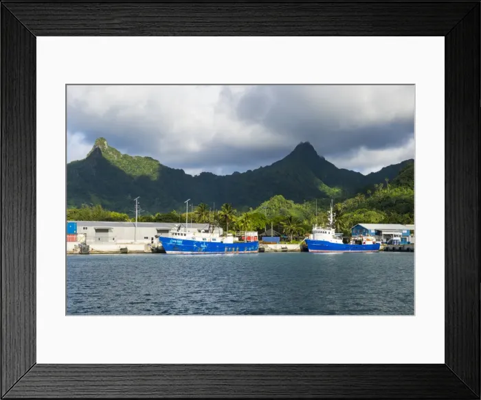 Framed Print : Fishing harbour of Avarua, capital of Rarotonga, Rartonga and the Cook Islands, South Pacific Framed Print : Fishing harbour of Avarua, capital of Rarotonga, Rartonga and the Cook Islands, South Pacific