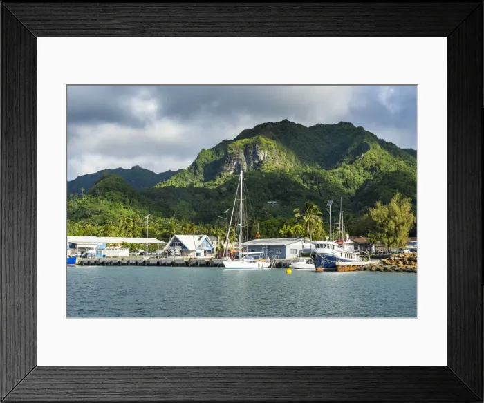 Framed Print : Fishing harbour of Avarua, capital of Rarotonga, Rartonga and the Cook Islands, South Pacific Framed Print : Fishing harbour of Avarua, capital of Rarotonga, Rartonga and the Cook Islands, South Pacific