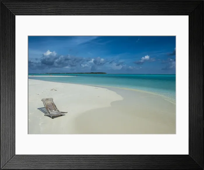 Framed Print : Sun chair on a white sand beach and turquoise water, Sun Island Resort, Nalaguraidhoo island Framed Print : Sun chair on a white sand beach and turquoise water, Sun Island Resort, Nalaguraidhoo island