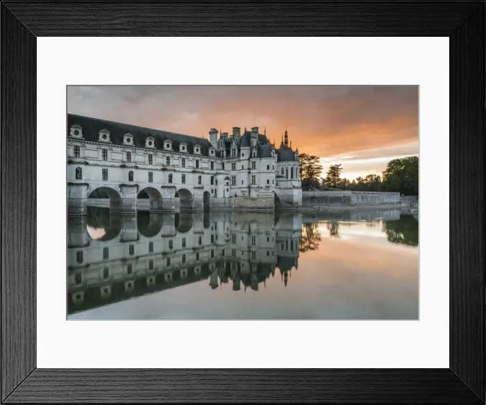 Framed Print : Chenonceau castle reflected on the Loire at sunset, Chenonceaux, Indre-et-Loire, Loire Valley Framed Print : Chenonceau castle reflected on the Loire at sunset, Chenonceaux, Indre-et-Loire, Loire Valley