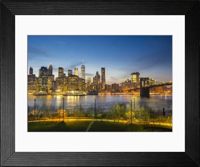 Framed Print : Manhattan skyline and Brooklyn Bridge at dusk, New York City, United States of America Framed Print : Manhattan skyline and Brooklyn Bridge at dusk, New York City, United States of America