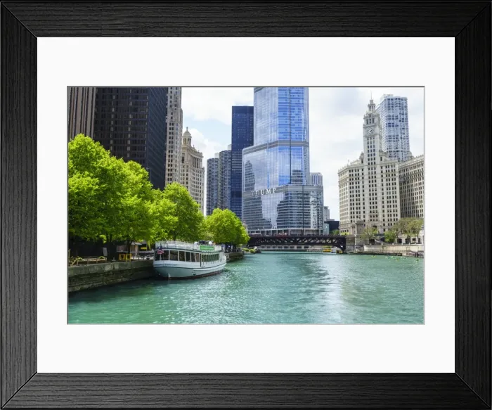 Framed Print : Chicago River with Trump Tower and Wrigley Building, Chicago, Illinois, United States of America Framed Print : Chicago River with Trump Tower and Wrigley Building, Chicago, Illinois, United States of America