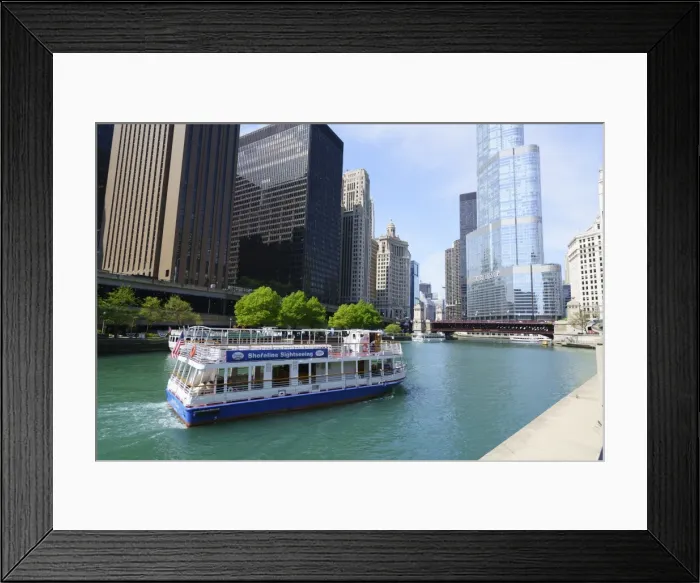 Framed Print : Sightseeing boat on the Chicago River, Chicago, Illinois, United States of America Framed Print : Sightseeing boat on the Chicago River, Chicago, Illinois, United States of America