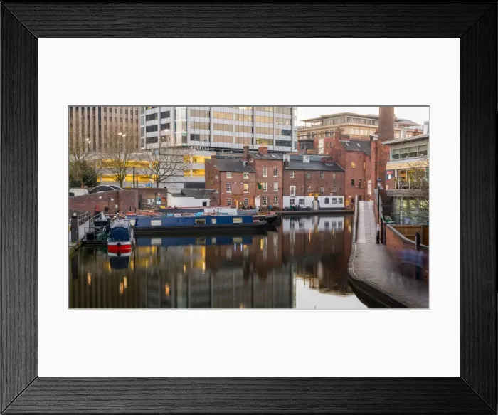Framed Print : Houseboats on Gas Street Basin in the heart of Birmingham, England, United Kingdom Framed Print : Houseboats on Gas Street Basin in the heart of Birmingham, England, United Kingdom