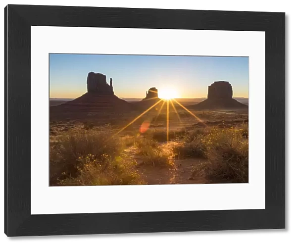 Sunrise at Monument Valley, Navajo Tribal Park, Arizona, United States of America
