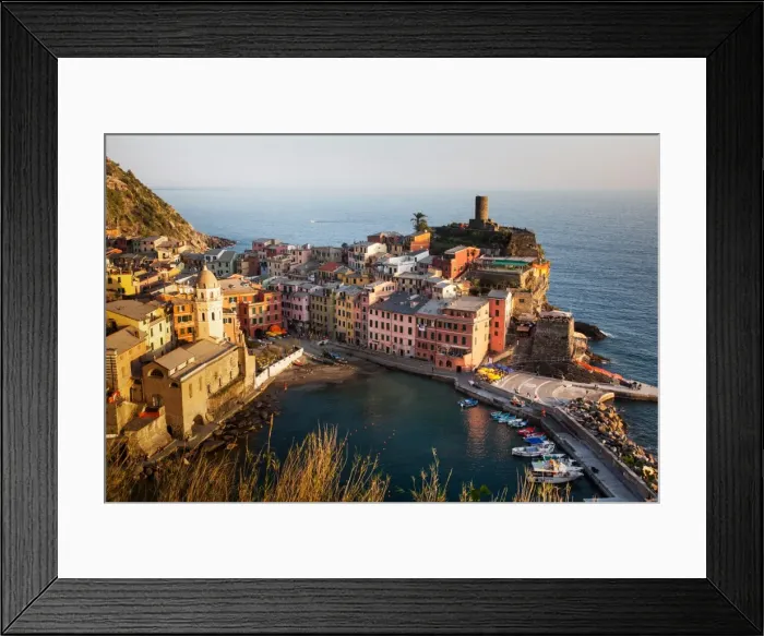 Framed Print : Vernazza in sunset light, Cinque Terre National Park, UNESCO World Heritage Site Framed Print : Vernazza in sunset light, Cinque Terre National Park, UNESCO World Heritage Site