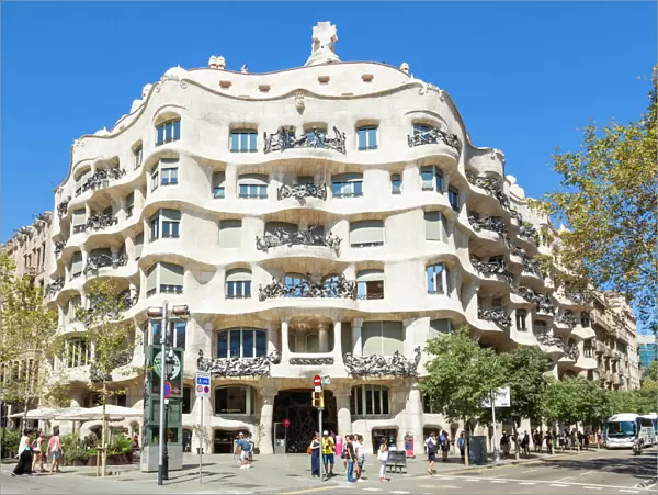 Front facade of the Casa Mila (La Pedrera) by Antoni Gaudi, UNESCO World Heritage Site