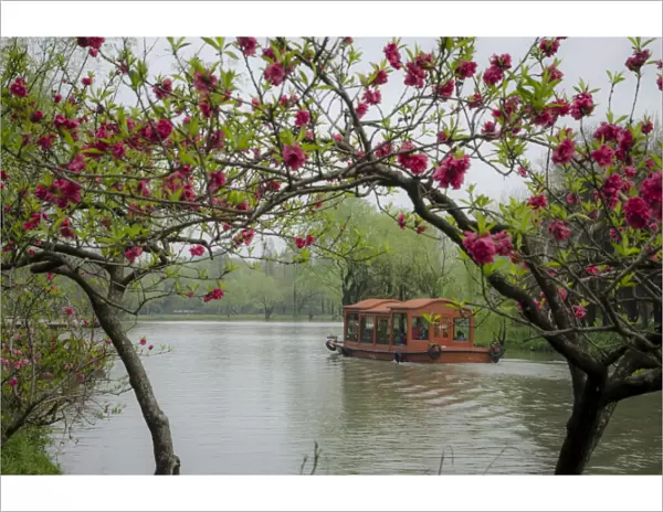 Slender West Lake, Yangzhou, Jiangsu province, China, Asia