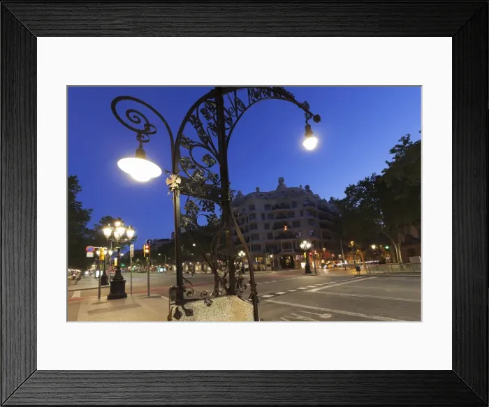 Framed Print : Casa Mila (La Pedrera), architect Antonio Gaudi, Modernisme, UNESCO World Heritage Site Framed Print : Casa Mila (La Pedrera), architect Antonio Gaudi, Modernisme, UNESCO World Heritage Site