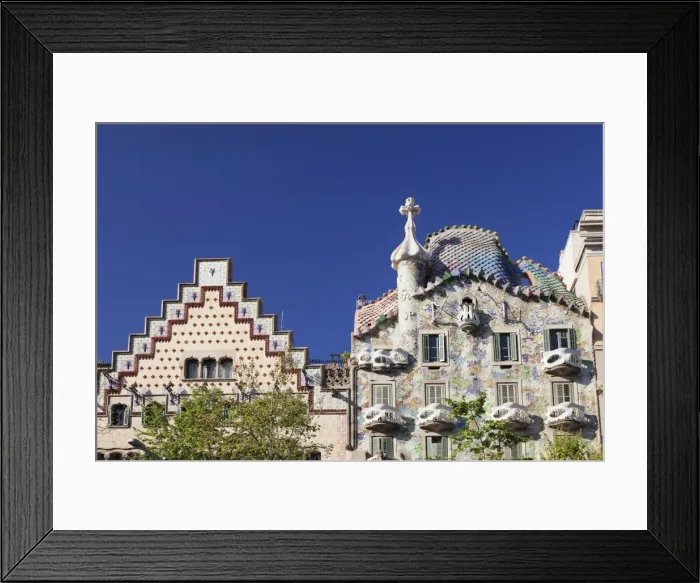 Framed Print : Casa Batllo, architect Antonio Gaudi, UNESCO World Heritage Site, Casa Amatller, Modernisme Framed Print : Casa Batllo, architect Antonio Gaudi, UNESCO World Heritage Site, Casa Amatller, Modernisme
