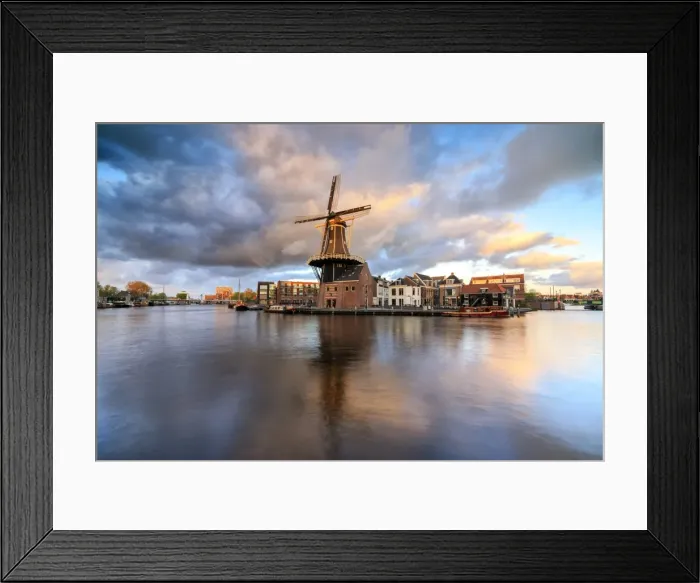 Framed Print : Pink clouds at sunset on the Windmill De Adriaan reflected in the River Spaarne, Haarlem Framed Print : Pink clouds at sunset on the Windmill De Adriaan reflected in the River Spaarne, Haarlem