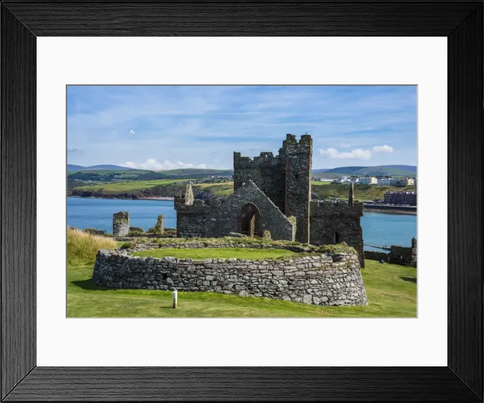 Framed Print : Peel Castle, Peel, Isle of Man, crown dependency of the United Kingdom, Europe Framed Print : Peel Castle, Peel, Isle of Man, crown dependency of the United Kingdom, Europe