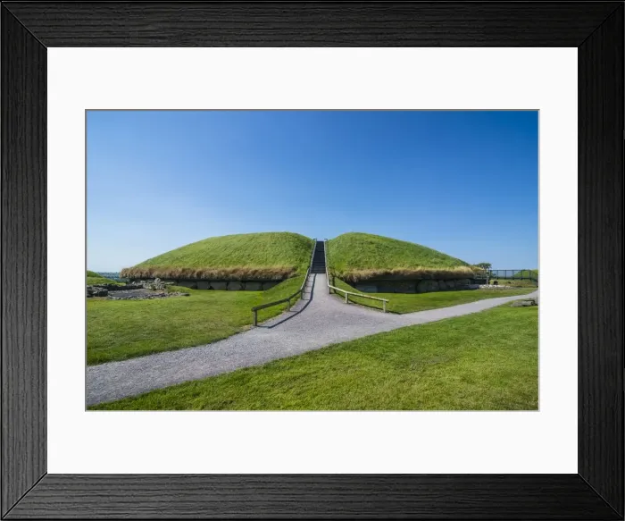 Framed Print : Knowth, Neolithic passage grave, UNESCO World Heritage Site, prehistoric Bru na Boinne Framed Print : Knowth, Neolithic passage grave, UNESCO World Heritage Site, prehistoric Bru na Boinne
