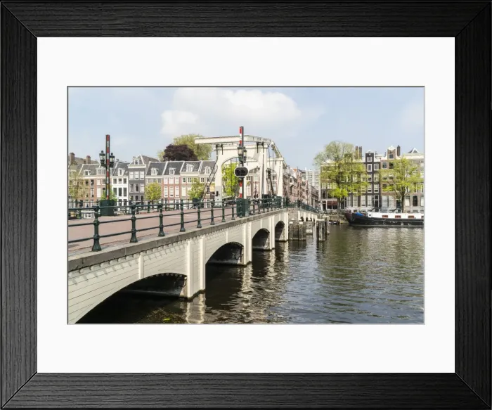 Framed Print : Magere Brug, the Skinny Bridge, Amsterdam, Netherlands Framed Print : Magere Brug, the Skinny Bridge, Amsterdam, Netherlands