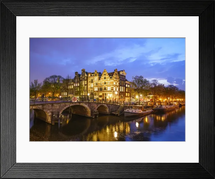 Framed Print : Canal scene at night, Amsterdam, Netherlands, Europe Framed Print : Canal scene at night, Amsterdam, Netherlands, Europe