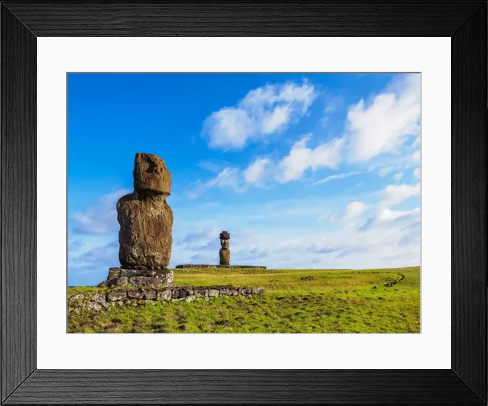 Framed Print : Moais in Tahai Archaeological Complex, Rapa Nui National Park, UNESCO World Heritage Site Framed Print : Moais in Tahai Archaeological Complex, Rapa Nui National Park, UNESCO World Heritage Site