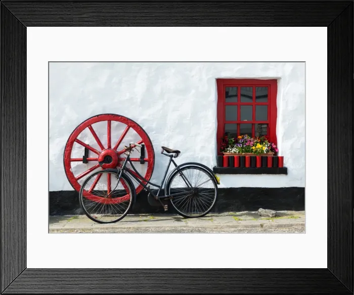 Framed Print : Irish country pub in Donegal, Ulster, Republic of Ireland, Europe Framed Print : Irish country pub in Donegal, Ulster, Republic of Ireland, Europe