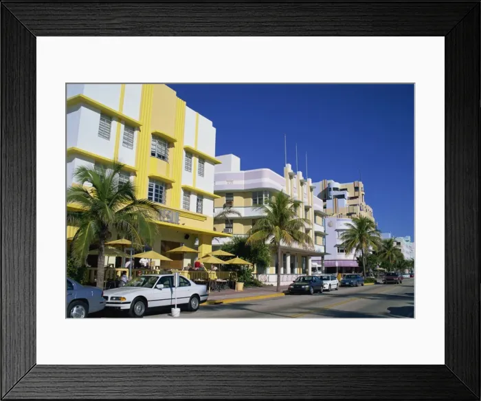 Framed Print : Outdoor cafe in front of the Leslie Hotel Framed Print : Outdoor cafe in front of the Leslie Hotel