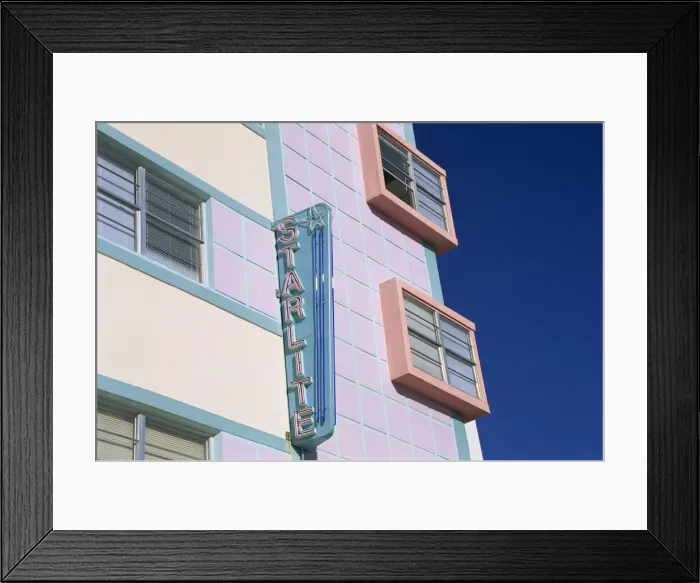 Framed Print : Neon sign of the Starlite Hotel Framed Print : Neon sign of the Starlite Hotel
