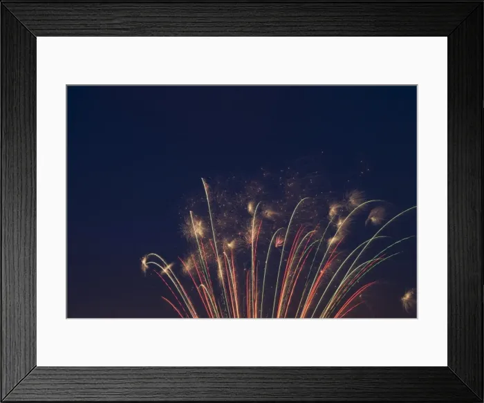 Framed Print : Fireworks celebrating the 4th of July Framed Print : Fireworks celebrating the 4th of July