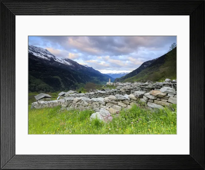 Framed Print : Pink clouds at dawn on the alpine village of Soglio, Maloja, Bregaglia Valley, Engadine Framed Print : Pink clouds at dawn on the alpine village of Soglio, Maloja, Bregaglia Valley, Engadine