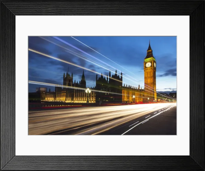 Framed Print : Big Ben and The Houses of Parliament at night with traffic trails on Westminster Bridge Framed Print : Big Ben and The Houses of Parliament at night with traffic trails on Westminster Bridge