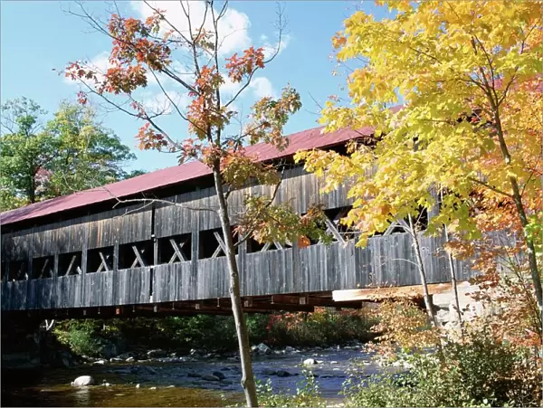 Albany covered bridge over Swift River