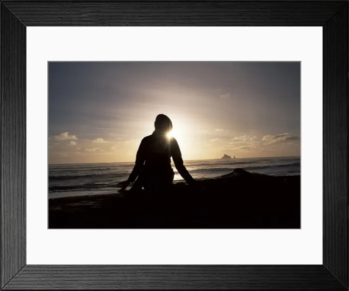 Framed Print : Praising the sunset over the Pacific Ocean Framed Print : Praising the sunset over the Pacific Ocean