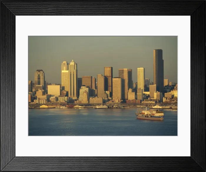 Framed Print : The harbour and city skyline Framed Print : The harbour and city skyline