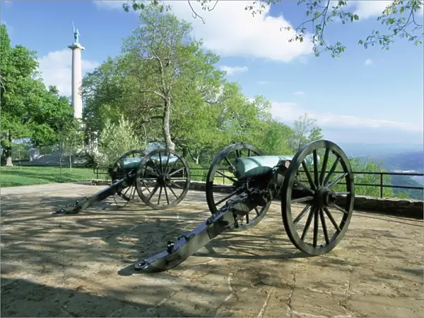 Cannon in Point Park overlooking Chattanooga City