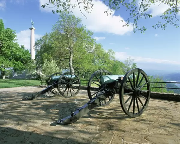 Cannon in Point Park overlooking Chattanooga City