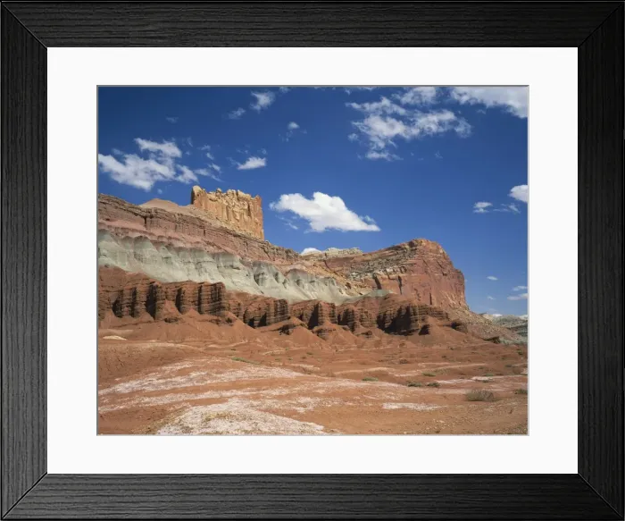 Framed Print : Coloured rock formations and cliffs in the Capital Reef National Park in Utah Framed Print : Coloured rock formations and cliffs in the Capital Reef National Park in Utah