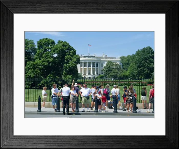 Framed Print : Tourists and sightseers in front of the White House in Washington D Framed Print : Tourists and sightseers in front of the White House in Washington D