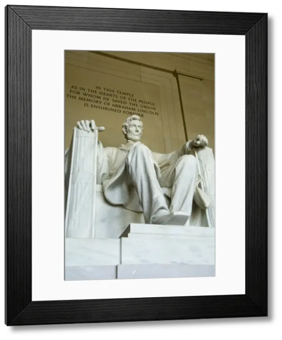 Framed Print : Statue of Abraham Lincoln in the Lincoln Memorial, Washington D Framed Print : Statue of Abraham Lincoln in the Lincoln Memorial, Washington D