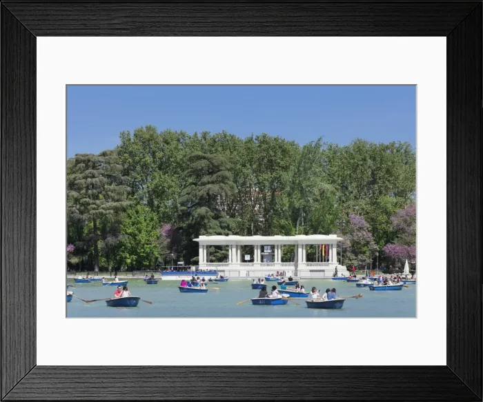 Framed Print : Rowboats at Estanque del Retiro Lake, Retiro Park (Parque del Buen Retiro), Madrid Framed Print : Rowboats at Estanque del Retiro Lake, Retiro Park (Parque del Buen Retiro), Madrid