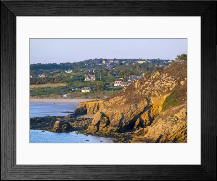 Framed Print : Pointe de Dinan on the Presqu ile de Crozon, Crozon, Parc Naturel Regional d Armorique Framed Print : Pointe de Dinan on the Presqu ile de Crozon, Crozon, Parc Naturel Regional d Armorique