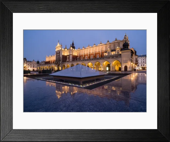 Framed Print : Main Square and Sukiennice (The Cloth Hall) at dawn, UNESCO World Heritage Site, Krakow Framed Print : Main Square and Sukiennice (The Cloth Hall) at dawn, UNESCO World Heritage Site, Krakow