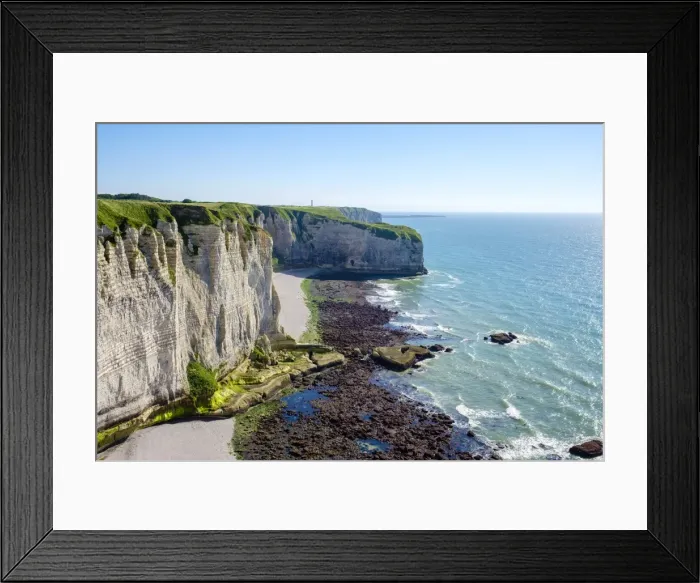 Framed Print : White chalk cliffs on the coast of the English Channel (La Manche), Etretat, Seine-Maritime Framed Print : White chalk cliffs on the coast of the English Channel (La Manche), Etretat, Seine-Maritime