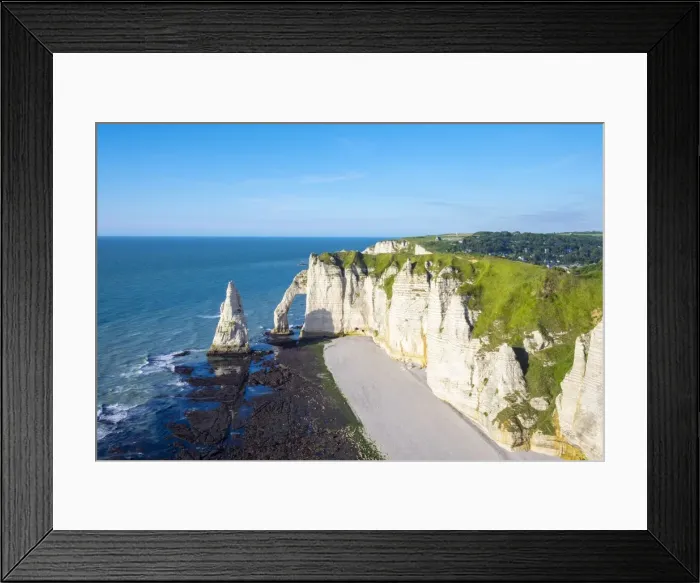 Framed Print : Aiguille d Etretat, natural stone arch on the coast of the English Channel (La Manche) Framed Print : Aiguille d Etretat, natural stone arch on the coast of the English Channel (La Manche)