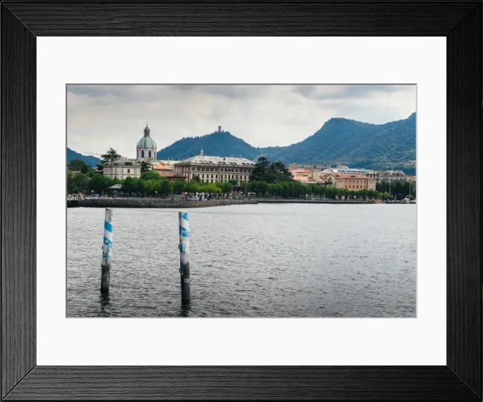 Framed Print : Como, Lake Como, Lombardy, Italian Lakes, Italy, Europe Framed Print : Como, Lake Como, Lombardy, Italian Lakes, Italy, Europe