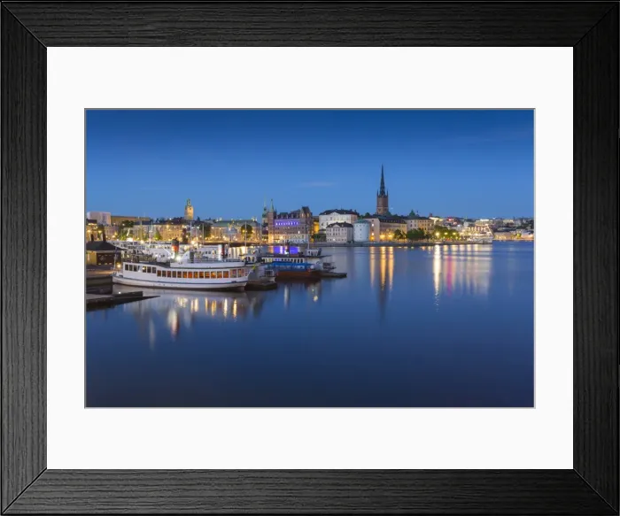 Framed Print : View of Riddarholmen and Sodermalm at dusk from near Town Hall, Stockholm, Sweden Framed Print : View of Riddarholmen and Sodermalm at dusk from near Town Hall, Stockholm, Sweden