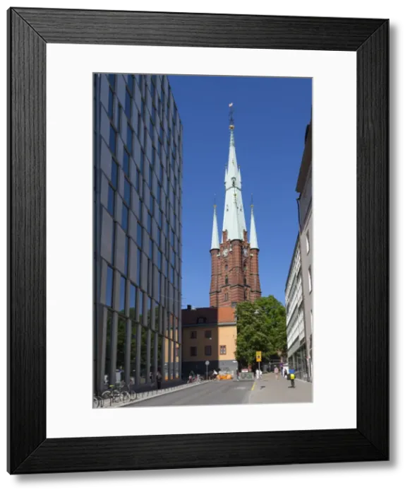 Framed Print : View of the Church of Saint Clare (Klara Church) and contemporary architecture, Stockholm Framed Print : View of the Church of Saint Clare (Klara Church) and contemporary architecture, Stockholm