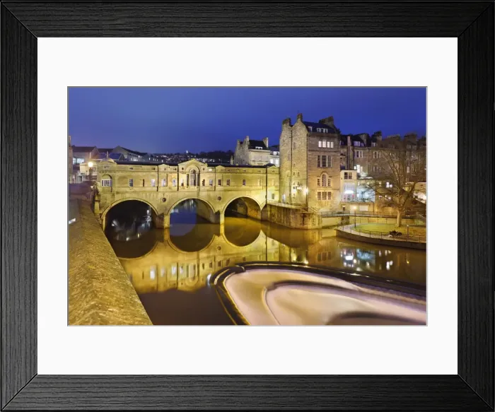 Framed Print : Pulteney Bridge on the River Avon floodlit at night, Bath, UNESCO World Heritage Site Framed Print : Pulteney Bridge on the River Avon floodlit at night, Bath, UNESCO World Heritage Site