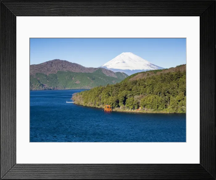 Framed Print : Lake Ashinoko with Mount Fuji behind, Fuji-Hakone-Izu National Park, Hakone, Shizuoka Framed Print : Lake Ashinoko with Mount Fuji behind, Fuji-Hakone-Izu National Park, Hakone, Shizuoka