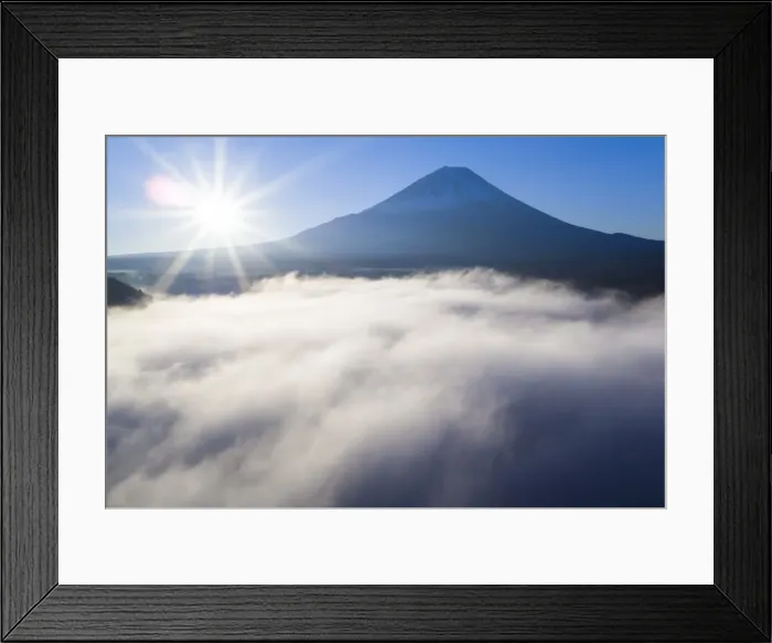 Framed Print : Clouds over Lake Ashinoko with Mount Fuji behind, Fuji-Hakone-Izu National Park, Hakone Framed Print : Clouds over Lake Ashinoko with Mount Fuji behind, Fuji-Hakone-Izu National Park, Hakone