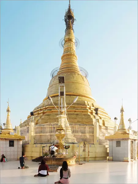 Dawn at Botahtaung Pagoda, Yangon (Rangoon), Myanmar (Burma), Asia