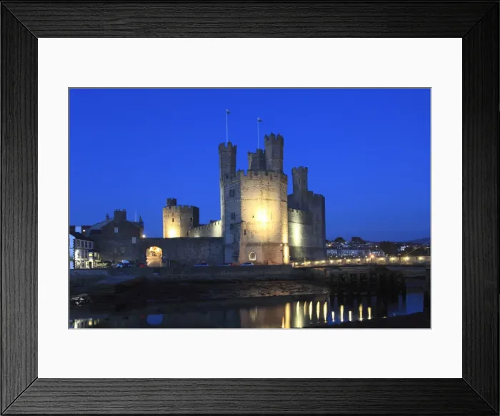 Framed Print : Caernarfon Castle at night, UNESCO World Heritage Site, Caernarfon, Gwynedd, North Wales Framed Print : Caernarfon Castle at night, UNESCO World Heritage Site, Caernarfon, Gwynedd, North Wales