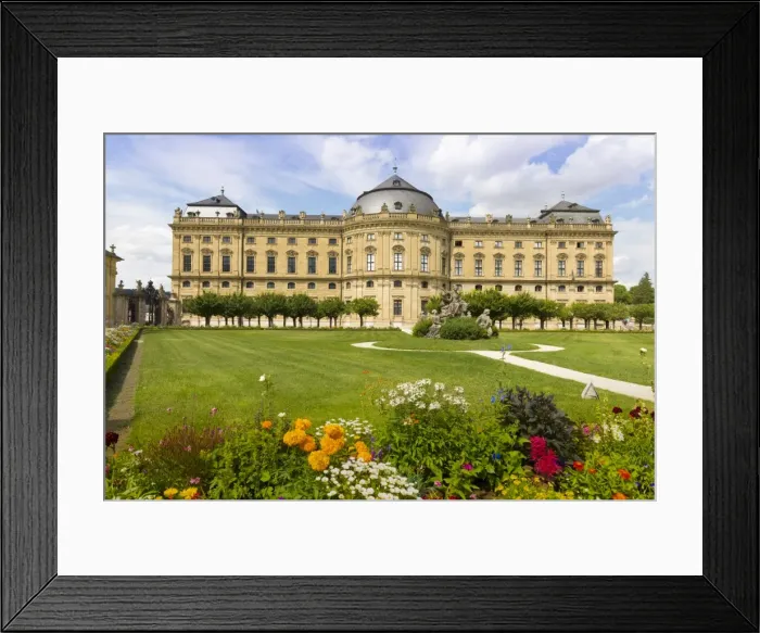 Framed Print : The Residence Palace, Hofgarten Park, UNESCO World Heritage Site, Wurzburg, Franconia Framed Print : The Residence Palace, Hofgarten Park, UNESCO World Heritage Site, Wurzburg, Franconia