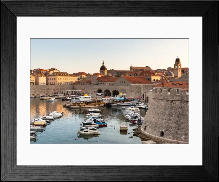 Framed Print : Boats in Dubrovnik harbour during sunset, UNESCO World Heritage Site, Dubrovnik, Croatia Framed Print : Boats in Dubrovnik harbour during sunset, UNESCO World Heritage Site, Dubrovnik, Croatia